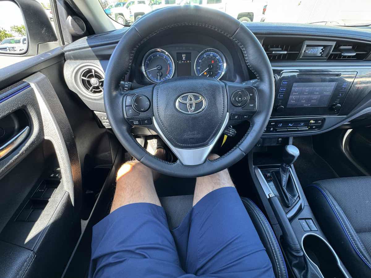 Used 2019 Toyota Corolla SE image 28