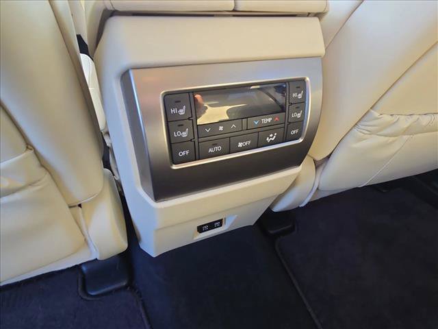 Used 2023 Lexus GX 460 Premium AWD/4WD image 17