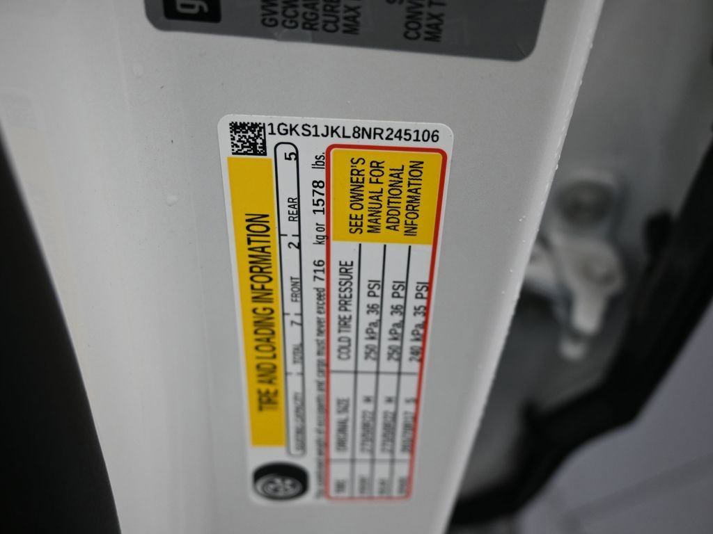 Used 2022 GMC Yukon XL Denali image 9