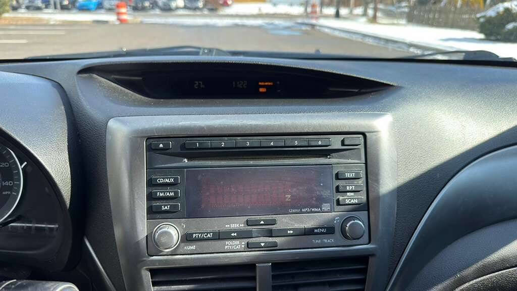 Used 2011 Subaru Impreza 2.5i image 12