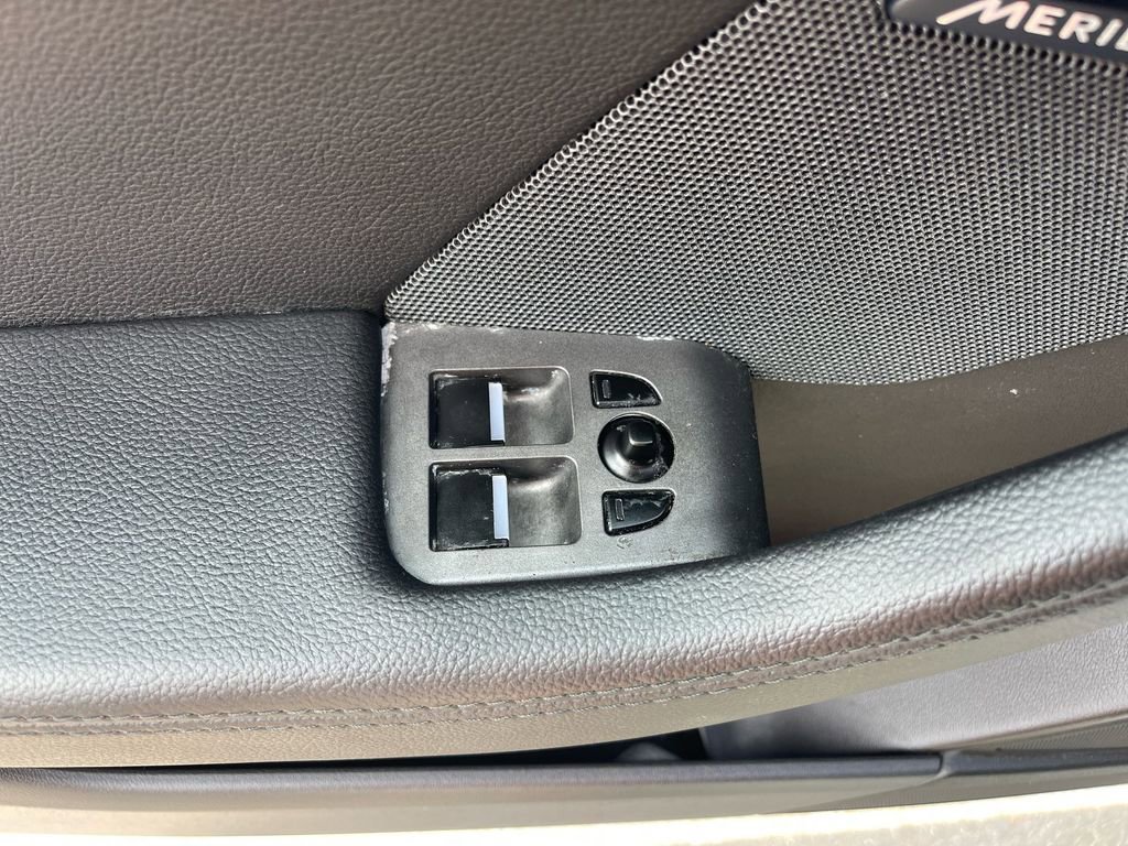 Used 2015 Jaguar F-TYPE Coupe image 25