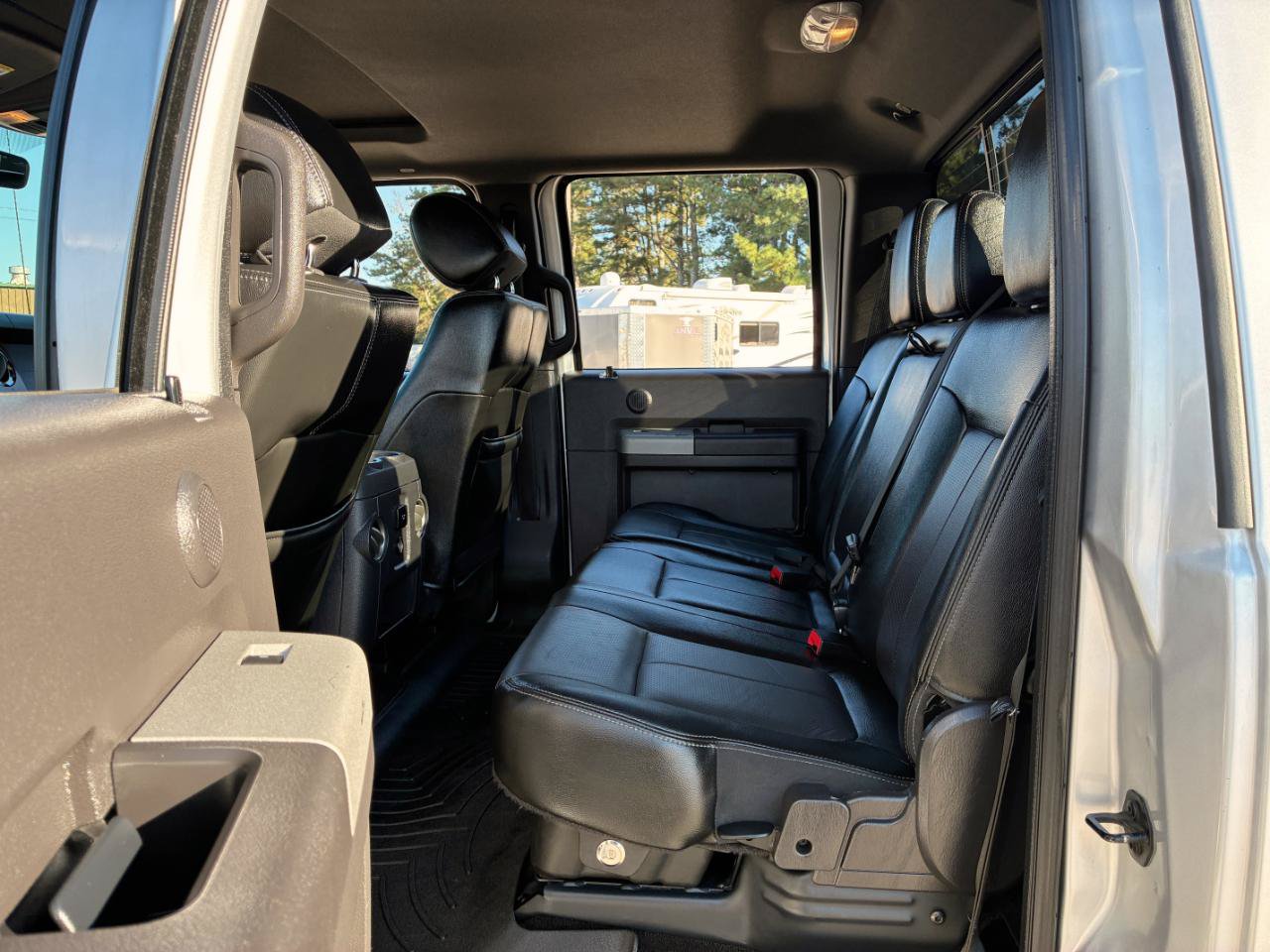 Used 2015 Ford F250 Lariat w/ Lariat Ultimate Package AWD/4WD image 33