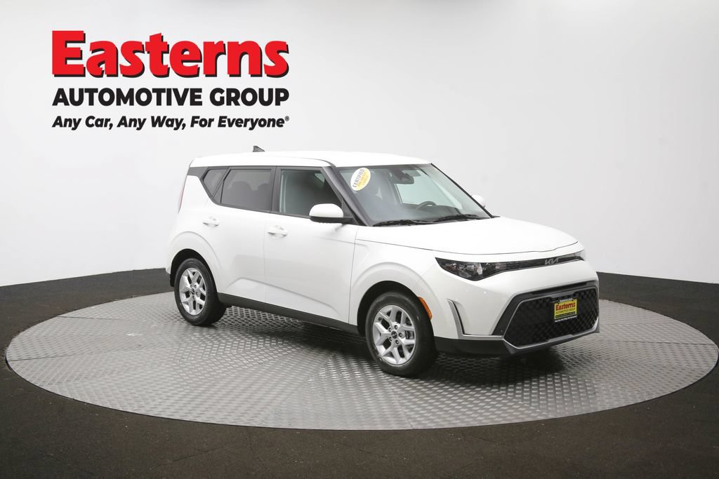 Used 2024 Kia Soul LX w/ Option Group 015 FWD image 48