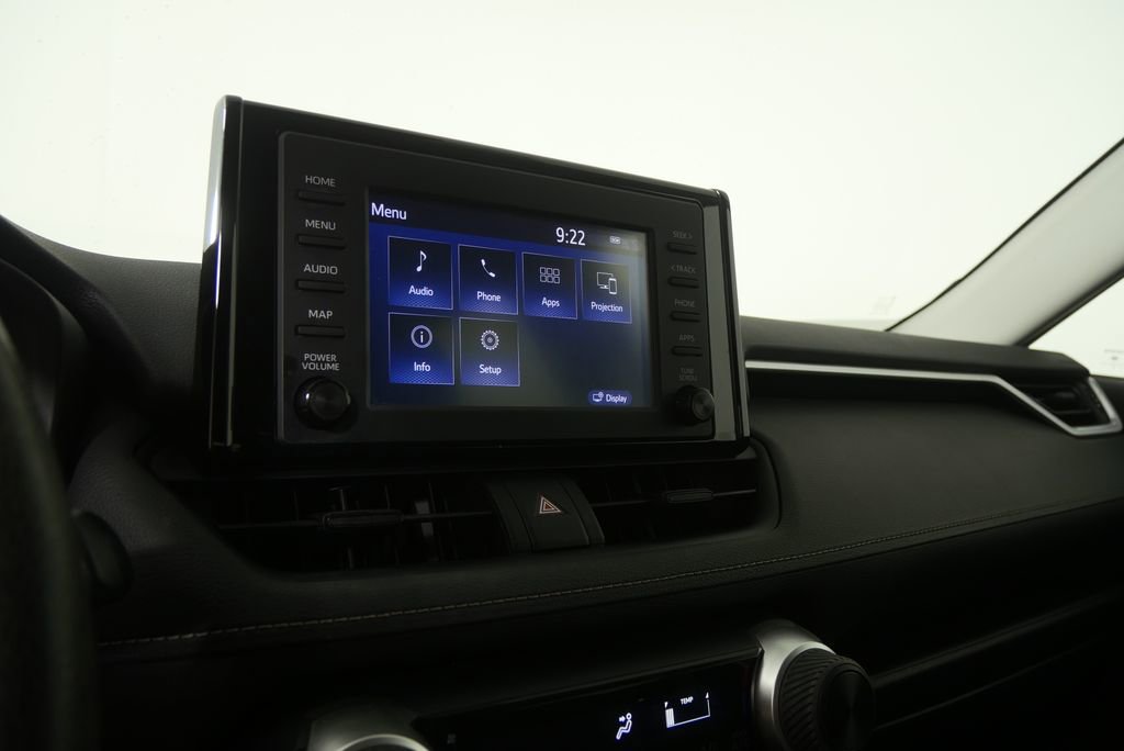Used 2019 Toyota RAV4 LE FWD image 15