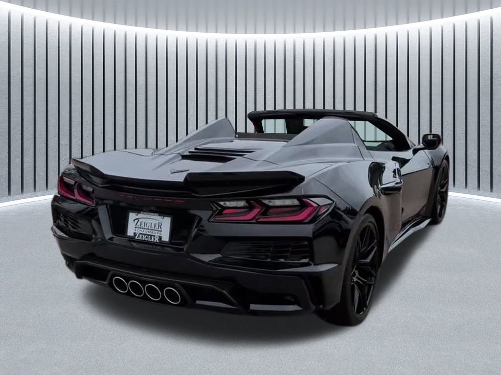 Used 2024 Chevrolet Corvette Z06 RWD image 13