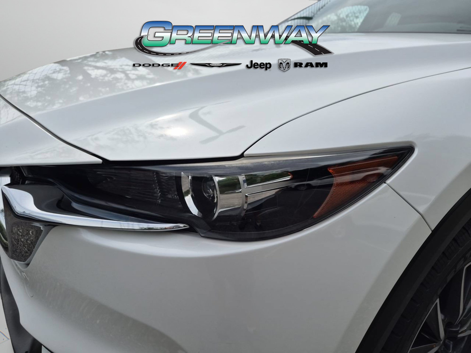 Used 2018 MAZDA CX-5 Touring w/ Preferred Equipment Package FWD image 32