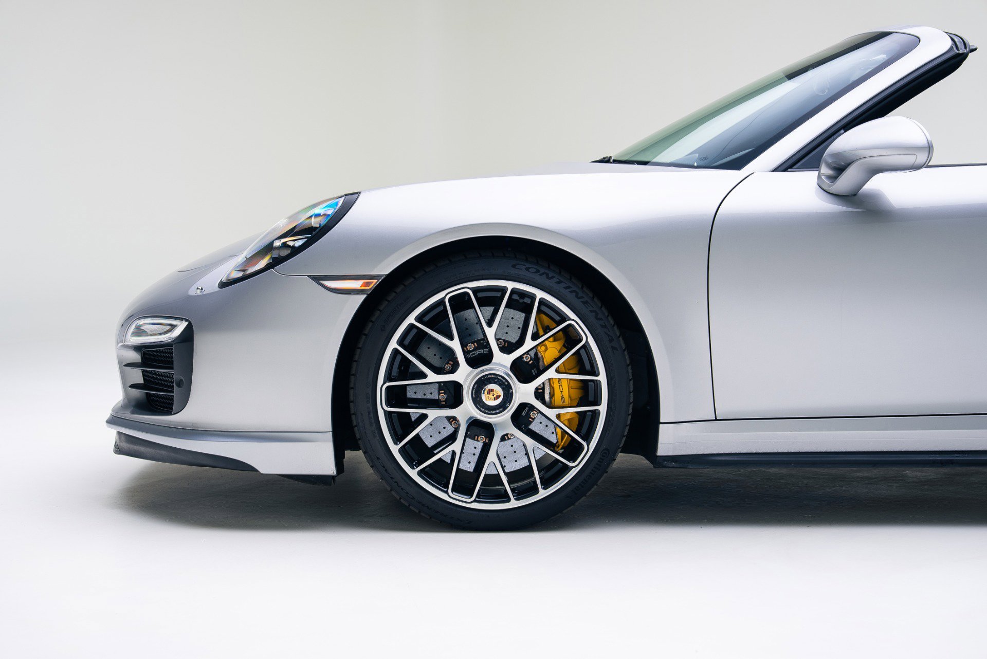 Used 2016 Porsche 911 Turbo S image 15
