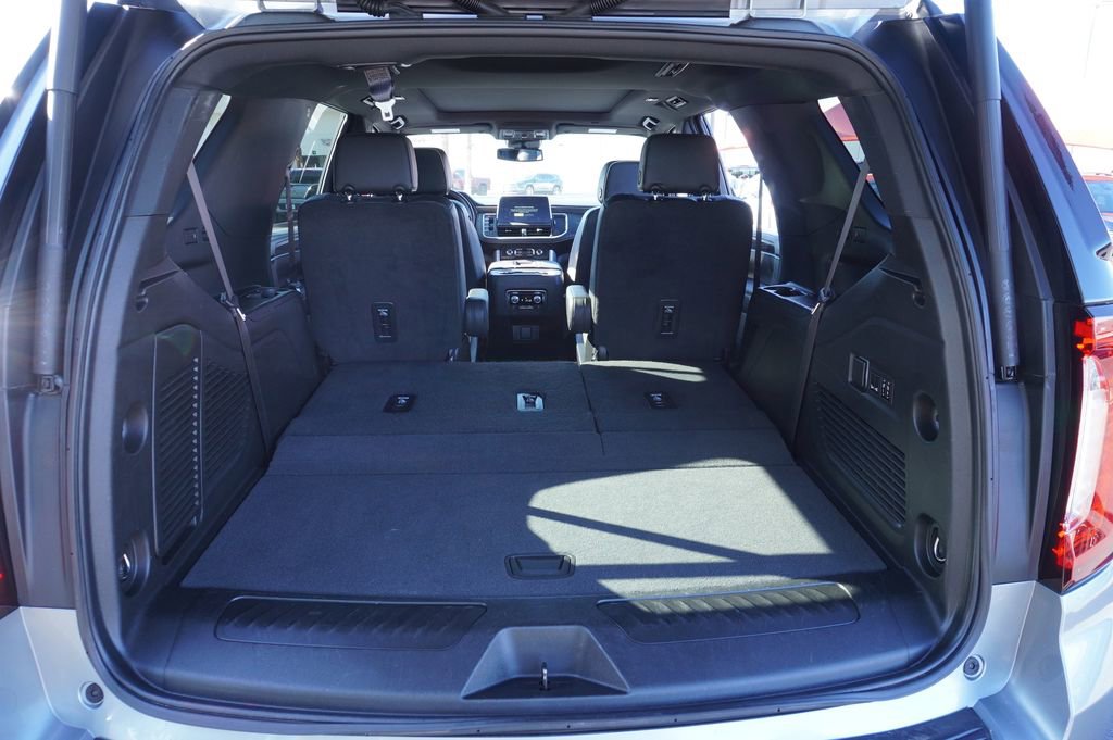 Certified 2023 GMC Yukon SLT w/ SLT Luxury Package image 8