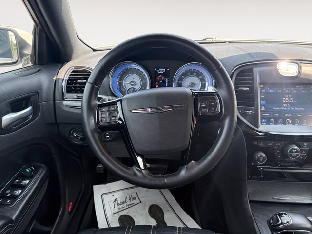 Used 2014 Chrysler 300 S RWD image 12