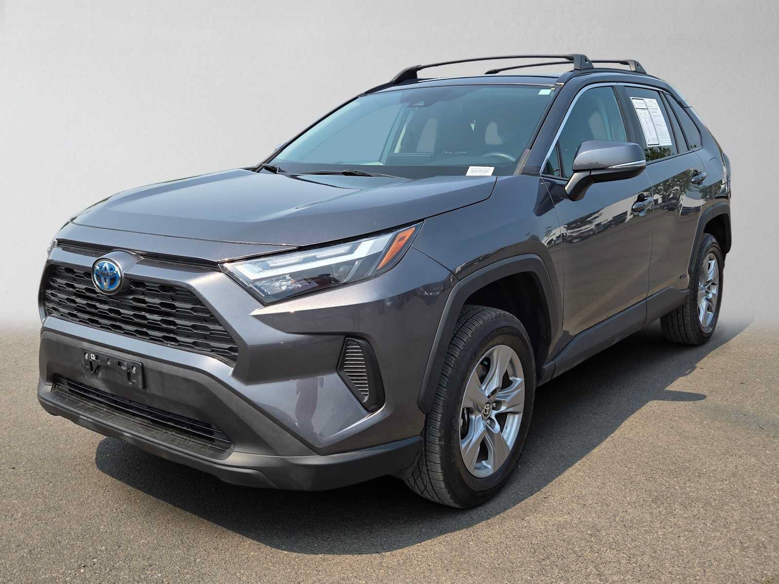 Used 2022 Toyota RAV4 XLE w/ Convenience Package AWD/4WD image 8