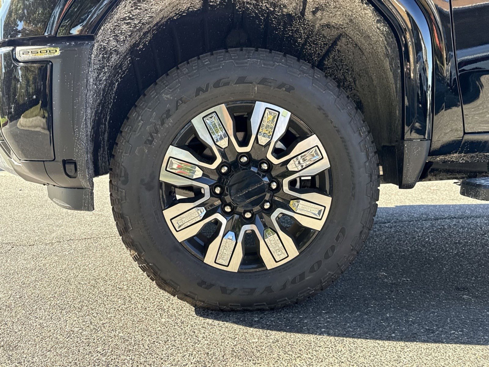 New 2026 GMC Sierra 2500 Denali w/ Denali Reserve Package image 12