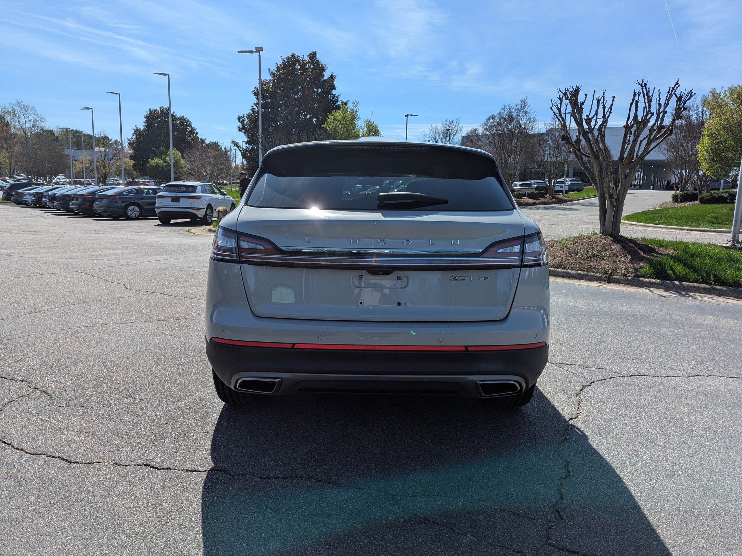 Used 2020 Lincoln Nautilus Reserve image 6