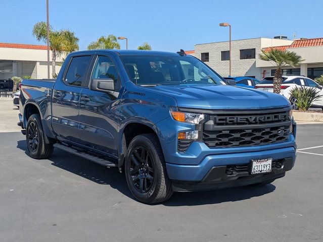 Used 2024 Chevrolet Silverado 1500 Custom w/ Dark Appearance Package RWD image 3