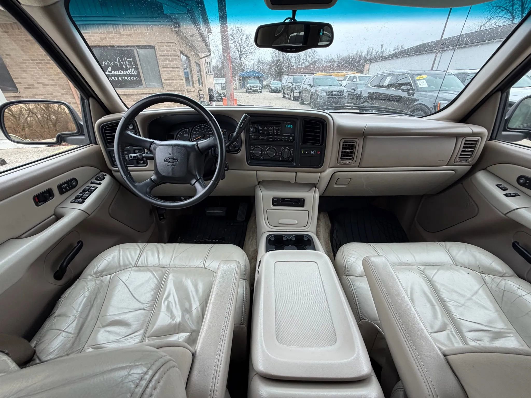 Used 2002 Chevrolet Tahoe LT image 15