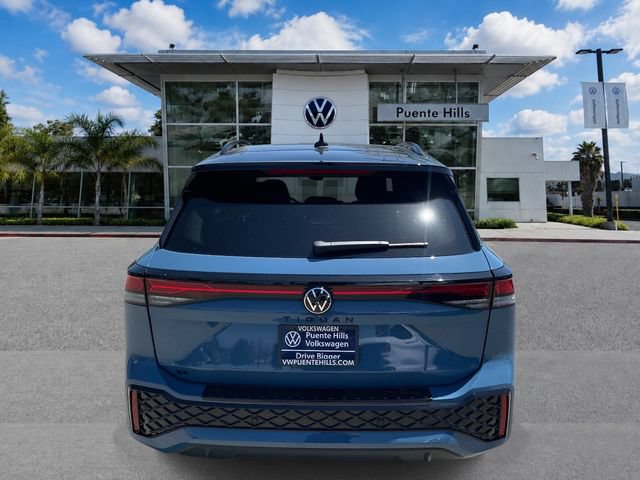 New 2026 Volkswagen Tiguan SE R-Line FWD image 5