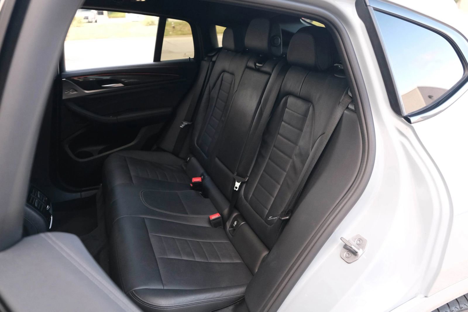 Used 2022 BMW X4 M40i image 26