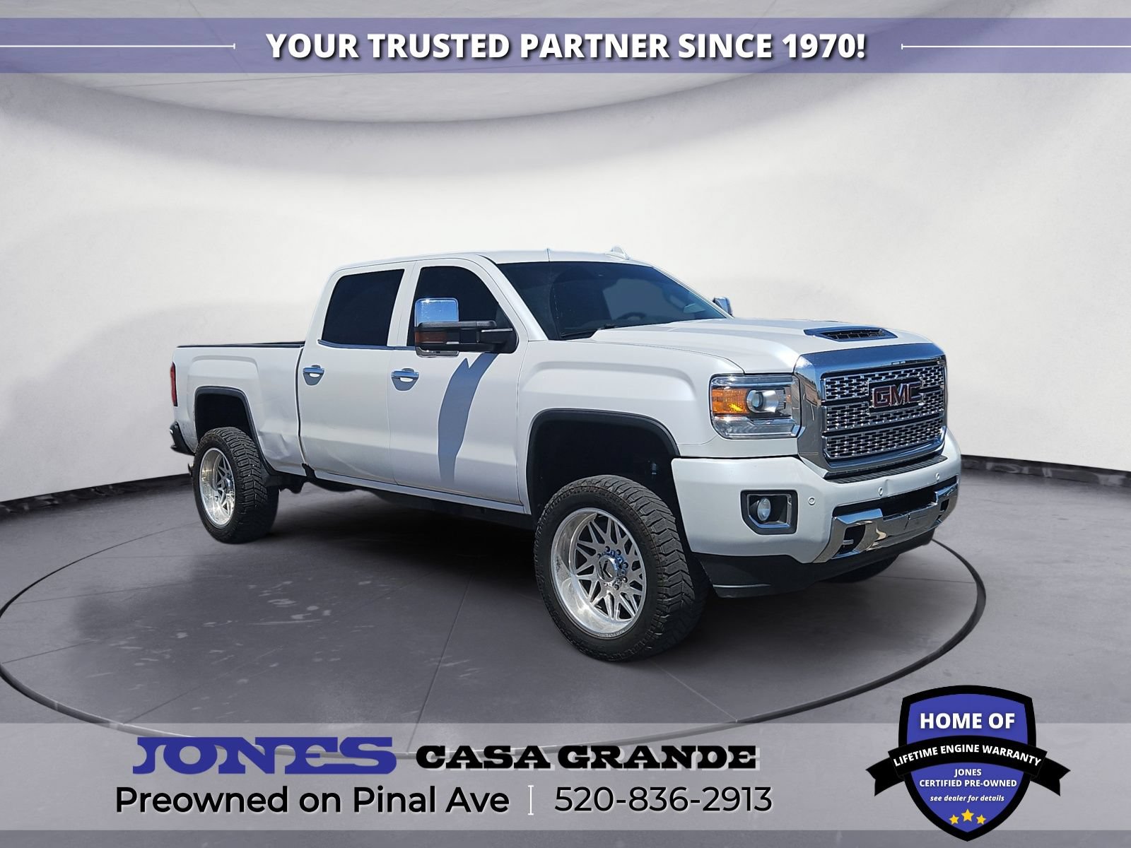 Used 2019 GMC Sierra 2500 Denali w/ Duramax Plus Package AWD/4WD image 7