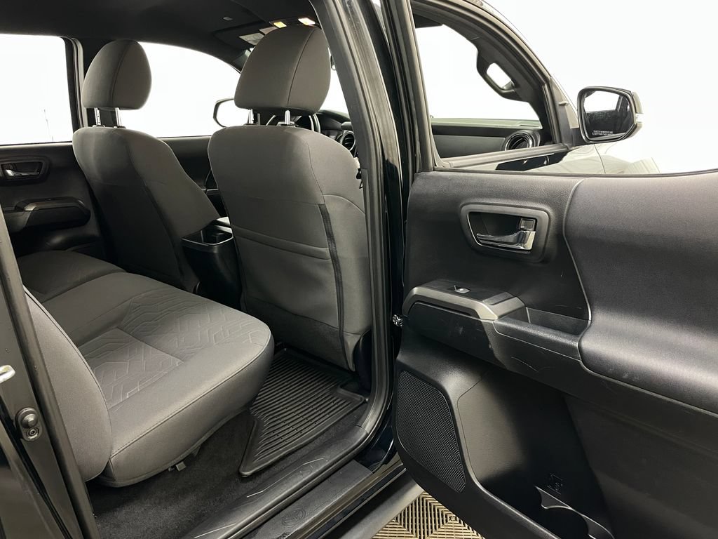 Used 2019 Toyota Tacoma TRD Off-Road AWD/4WD image 39