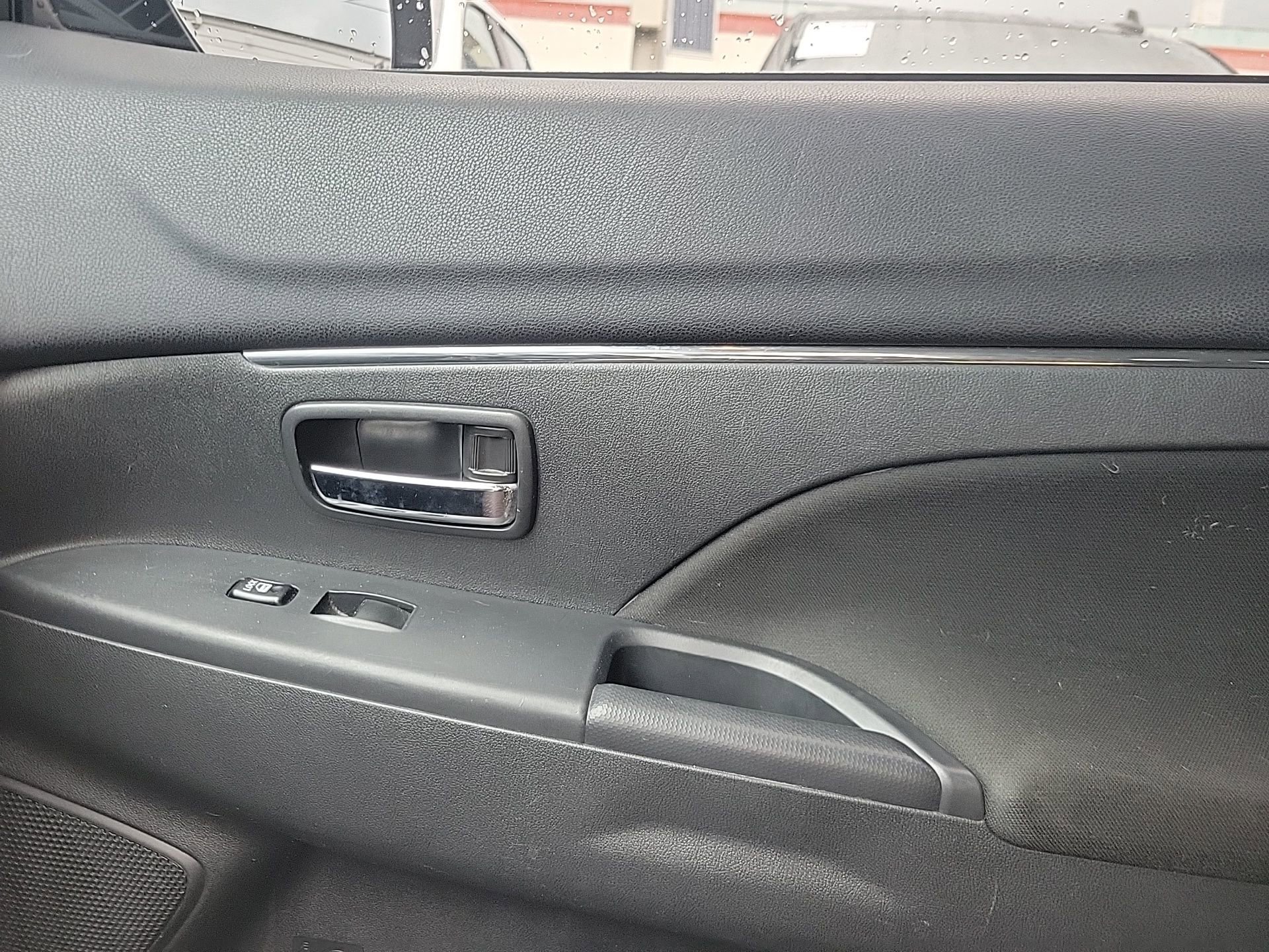 Used 2017 Mitsubishi Outlander Sport ES image 35