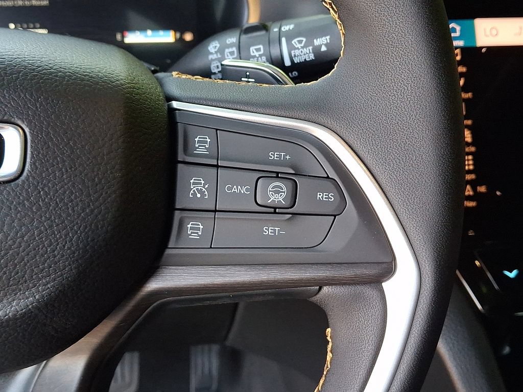New 2026 Jeep Grand Cherokee L Limited AWD/4WD image 18