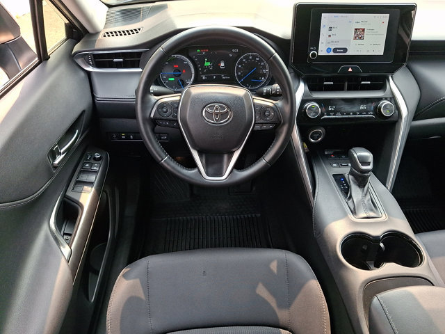 Used 2023 Toyota Venza LE AWD/4WD image 12