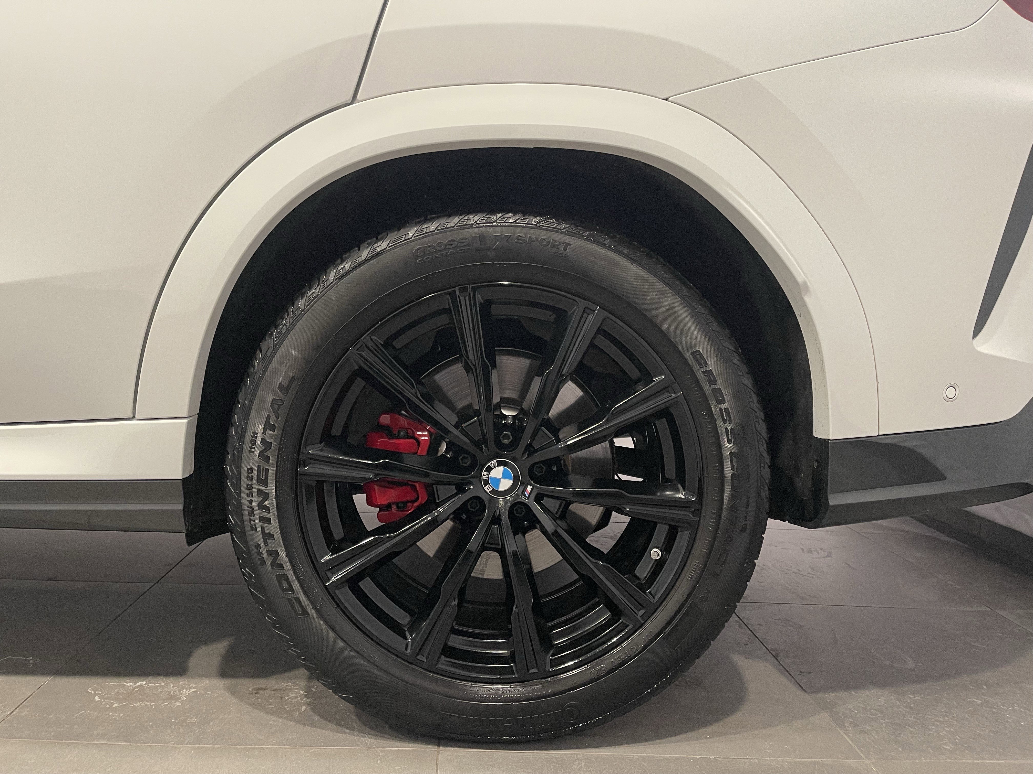 Used 2025 BMW X6 xDrive40i w/ Climate Comfort Package image 9