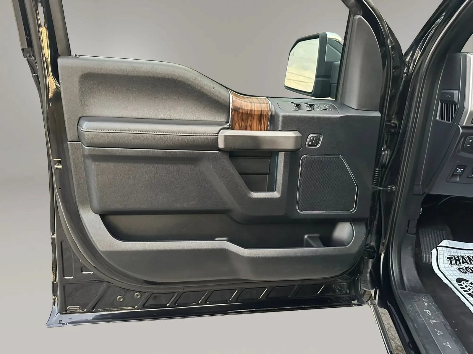 Used 2019 Ford F150 Platinum w/ Trailer Tow Package AWD/4WD image 13