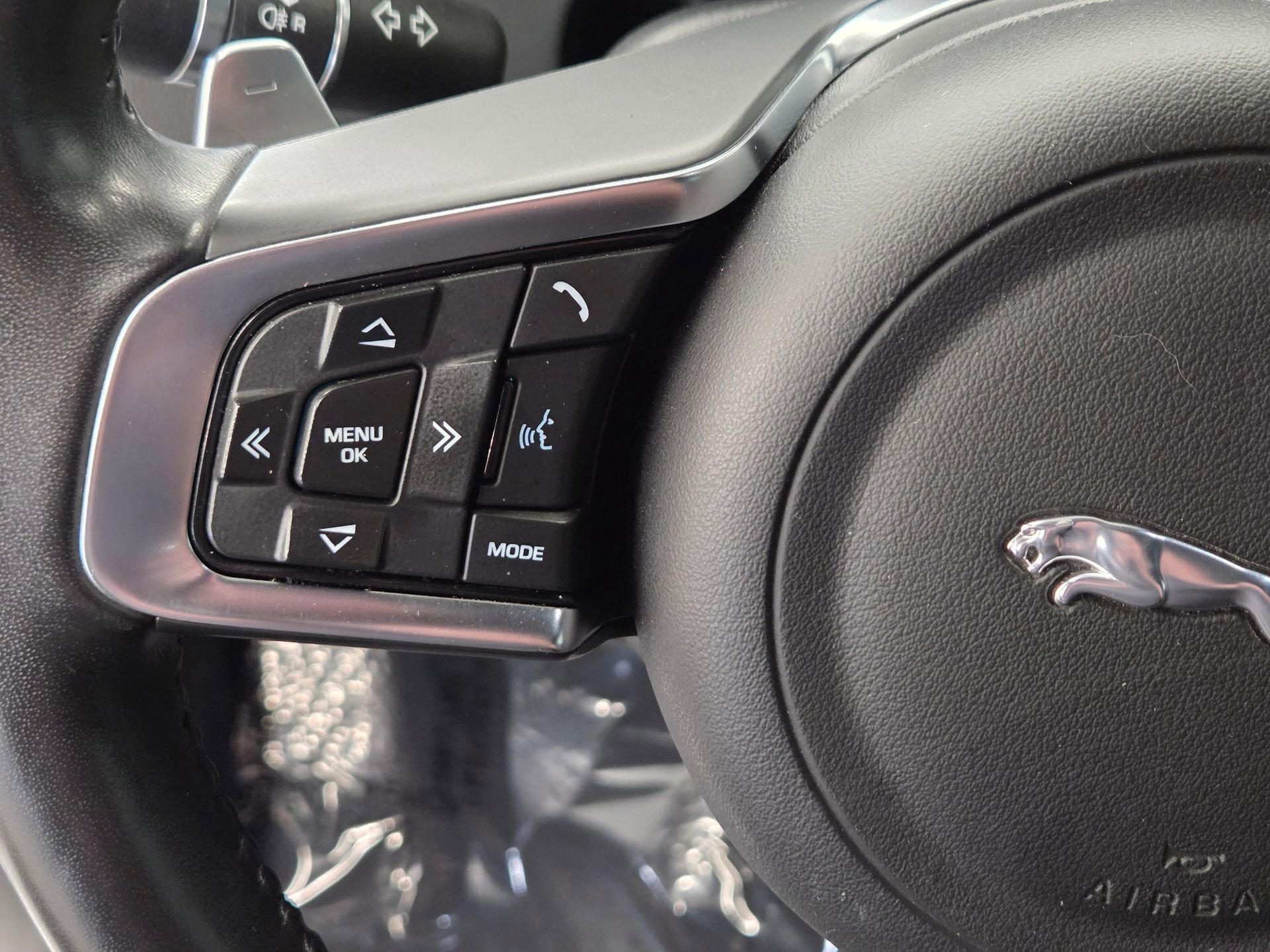 Used 2019 Jaguar F-PACE S image 18