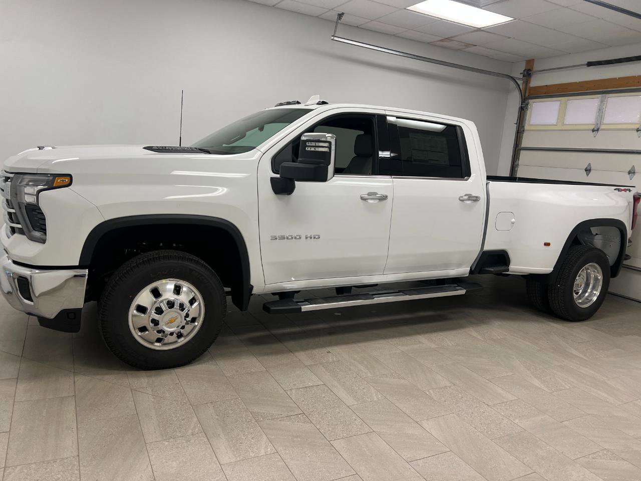 New 2026 Chevrolet Silverado 3500 LTZ w/ LTZ Plus Package AWD/4WD image 5
