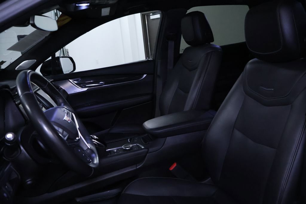 Used 2021 Cadillac XT5 Premium Luxury image 14