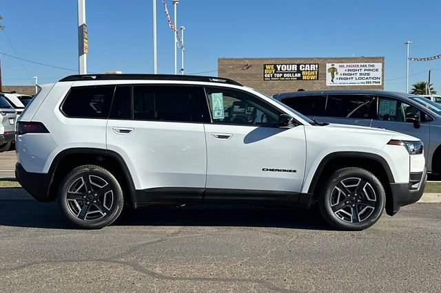 New 2026 Jeep Cherokee Laredo AWD/4WD image 2