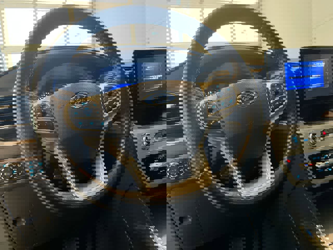 Used 2022 Ford Explorer XLT w/ Equipment Group 202A image 14