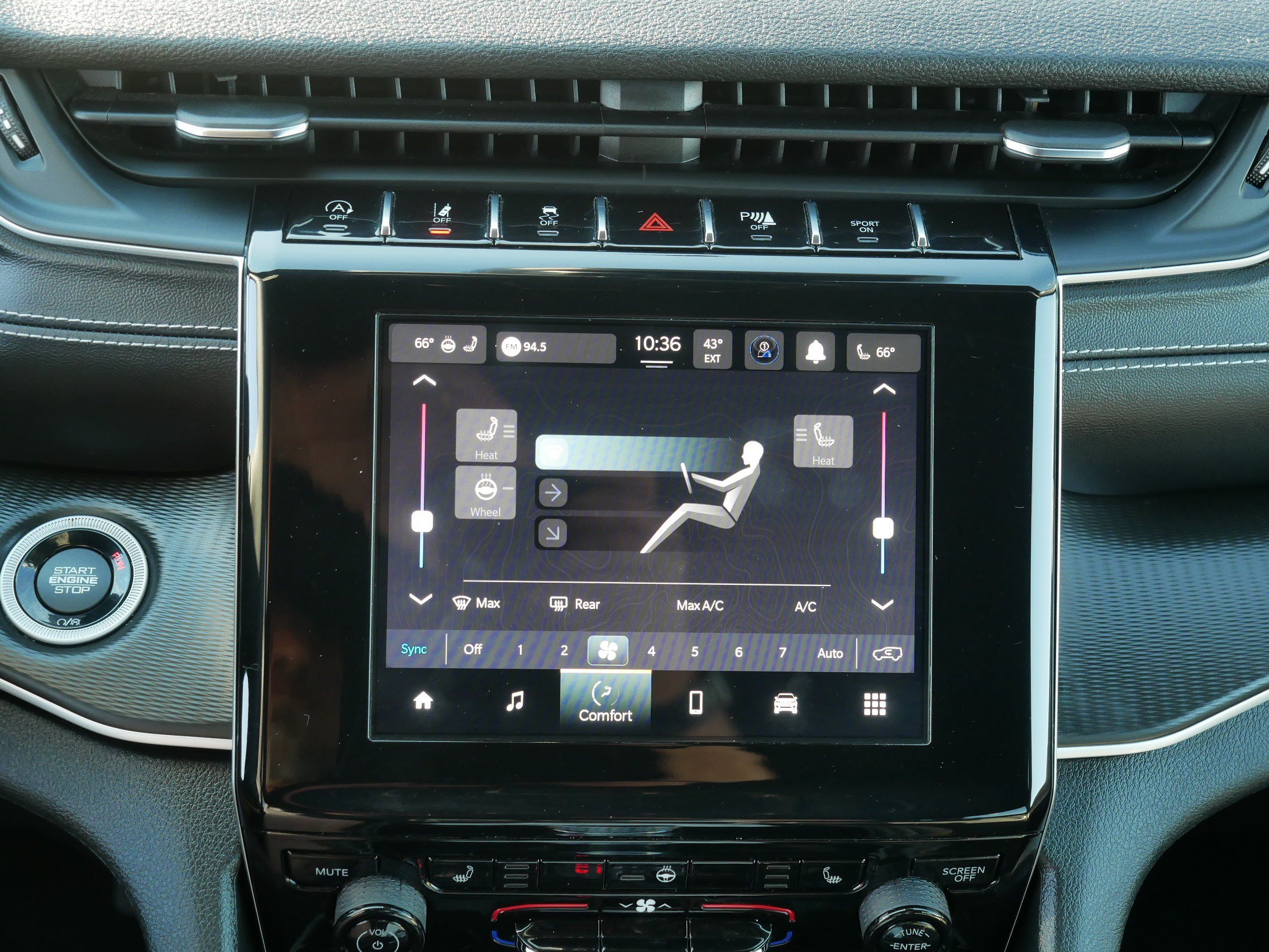 Used 2023 Jeep Grand Cherokee Altitude AWD/4WD image 23
