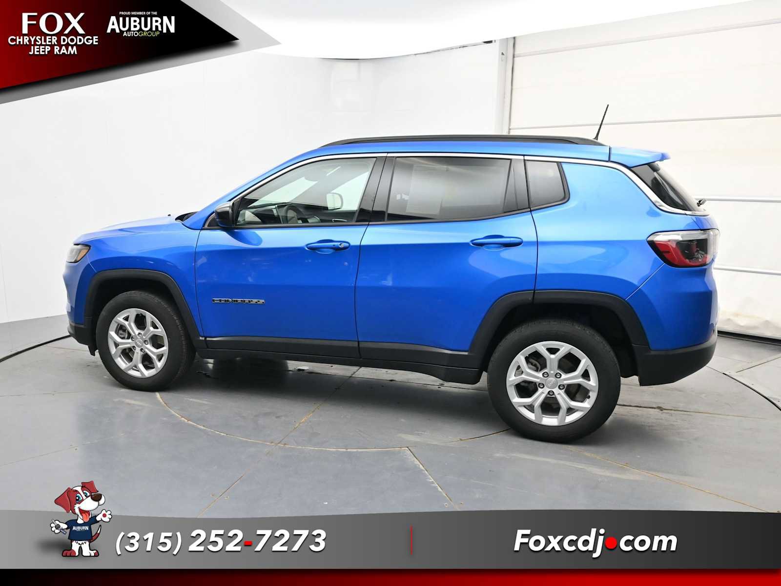 Used 2024 Jeep Compass Latitude w/ Convenience Group image 14