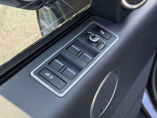 Used 2015 Land Rover Range Rover HSE AWD/4WD image 7