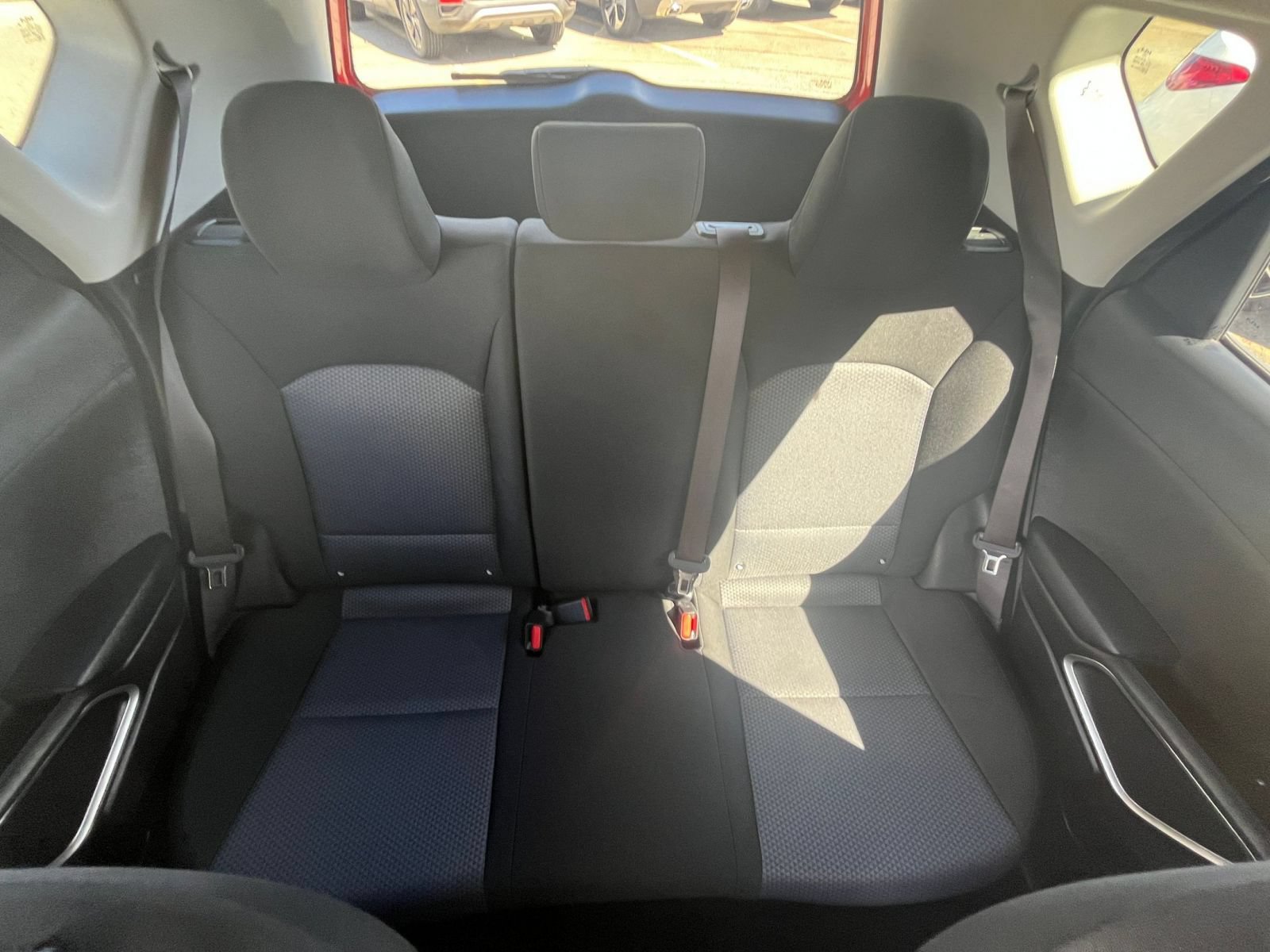 Used 2025 Kia Soul LX w/ LX Technology Package FWD image 35