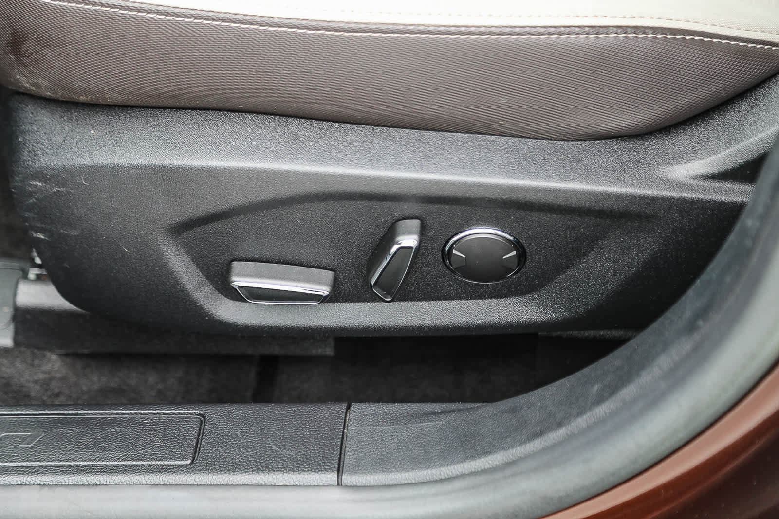 Used 2019 Ford Fusion SE w/ Equipment Group 151A FWD image 19