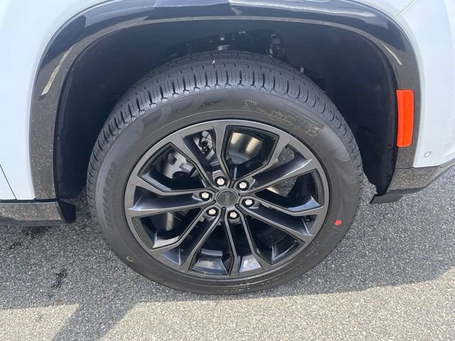 New 2026 Jeep Grand Wagoneer L Summit AWD/4WD image 12