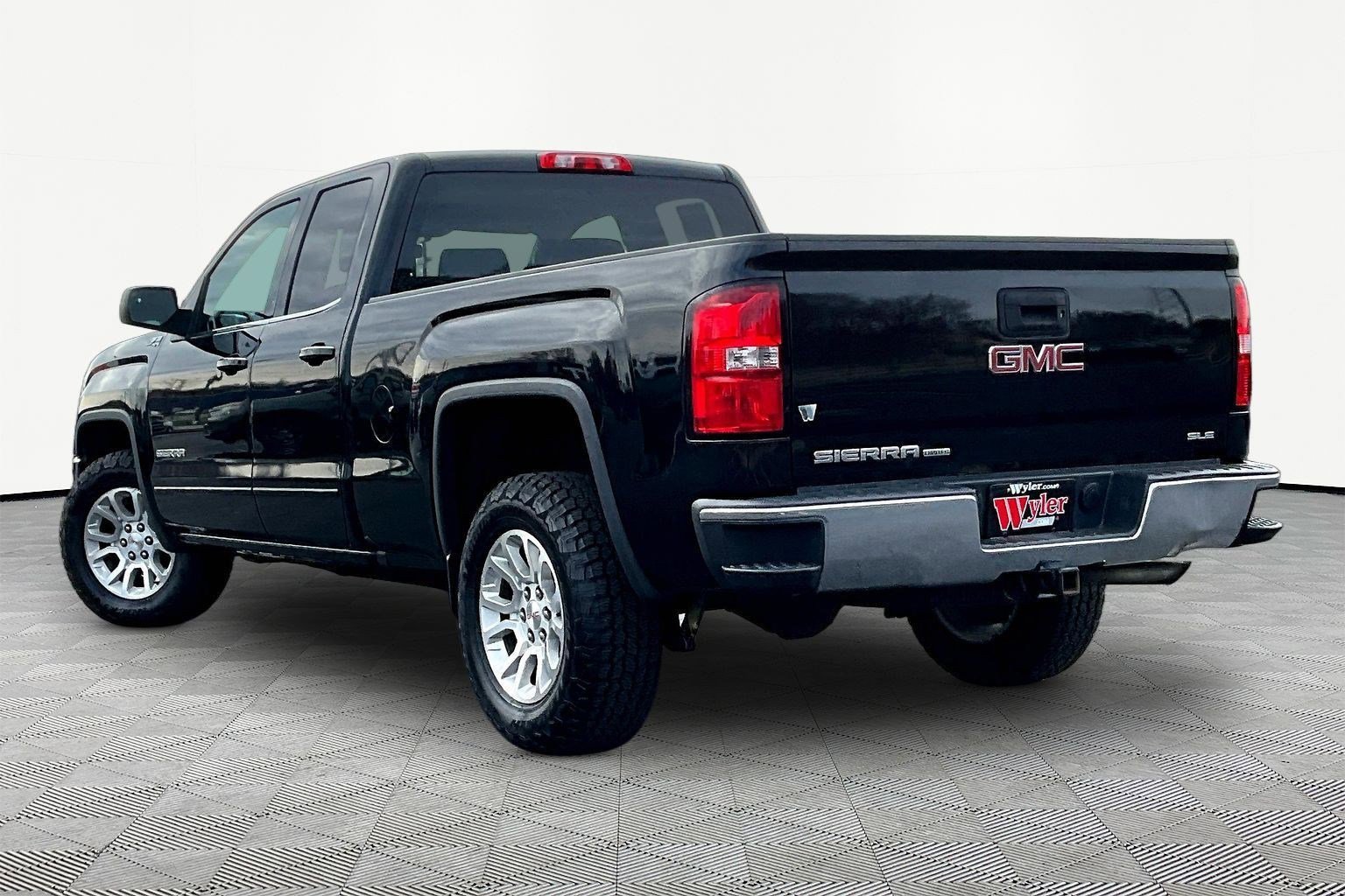 Used 2019 GMC Sierra 1500 SLE w/ SLE Value Package image 4