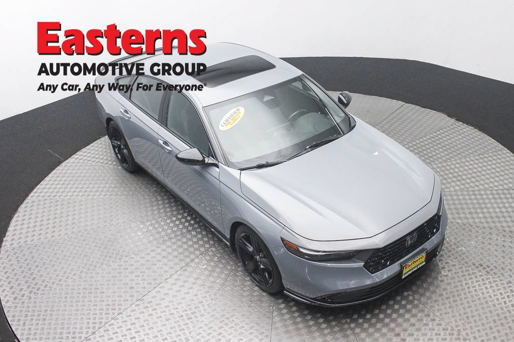 Used 2023 Honda Accord Sport image 3