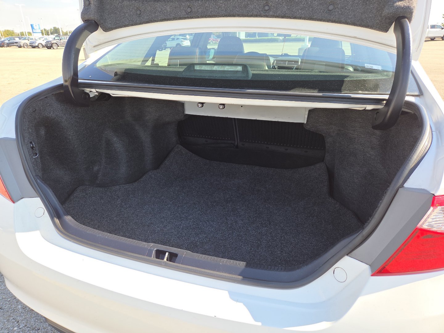 Used 2016 Toyota Camry SE FWD image 16