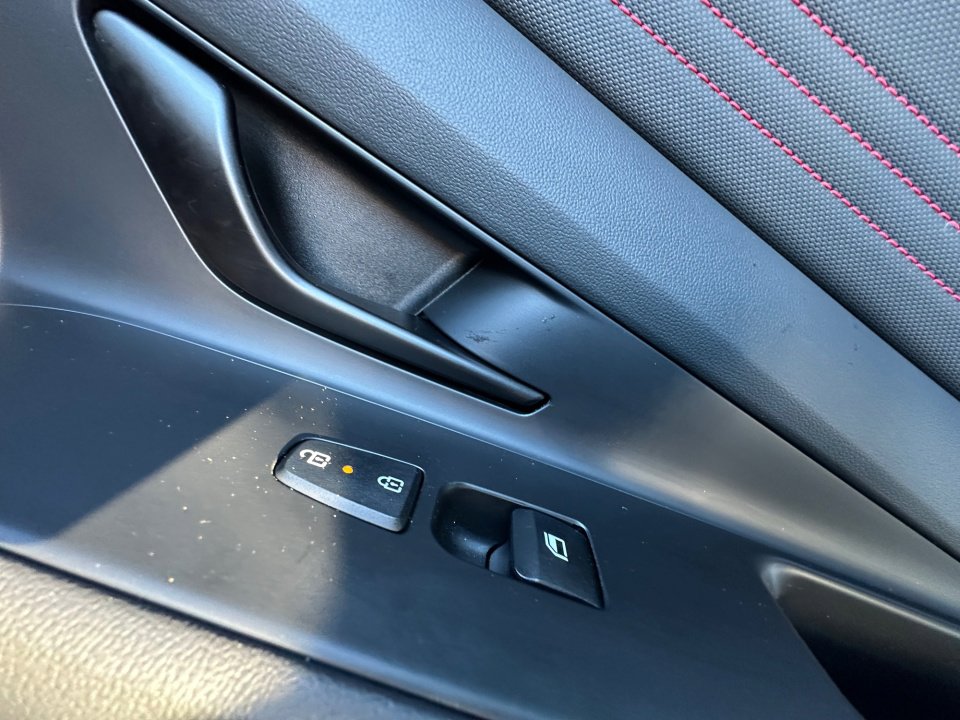 Certified 2025 Hyundai Elantra N Line image 31