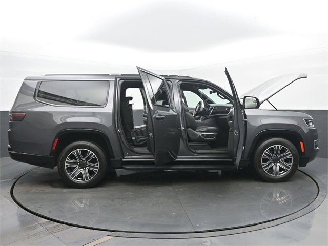 Used 2024 Jeep Wagoneer L Series II w/ Flexible Seating Group image 59