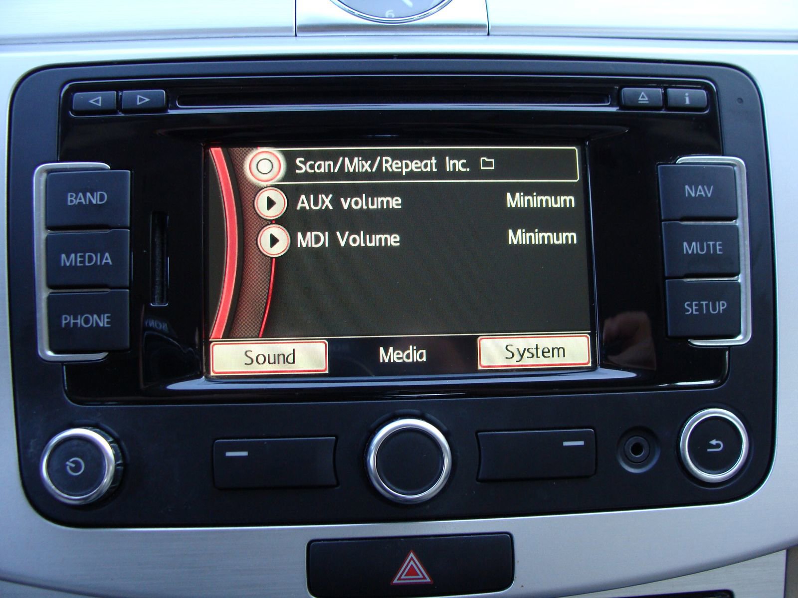 Used 2014 Volkswagen CC R-Line image 18