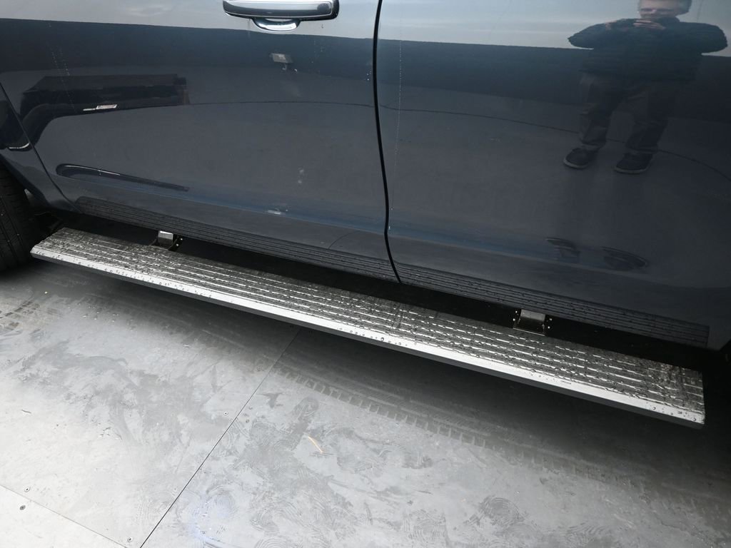 New 2026 Ford Expedition Platinum w/ Stealth Performance Package image 10