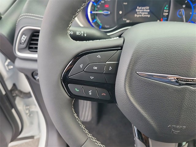 New 2023 Chrysler Pacifica Touring-L w/ S Appearance Package image 22