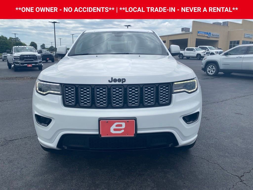 Used 2022 Jeep Grand Cherokee Laredo X AWD/4WD image 2