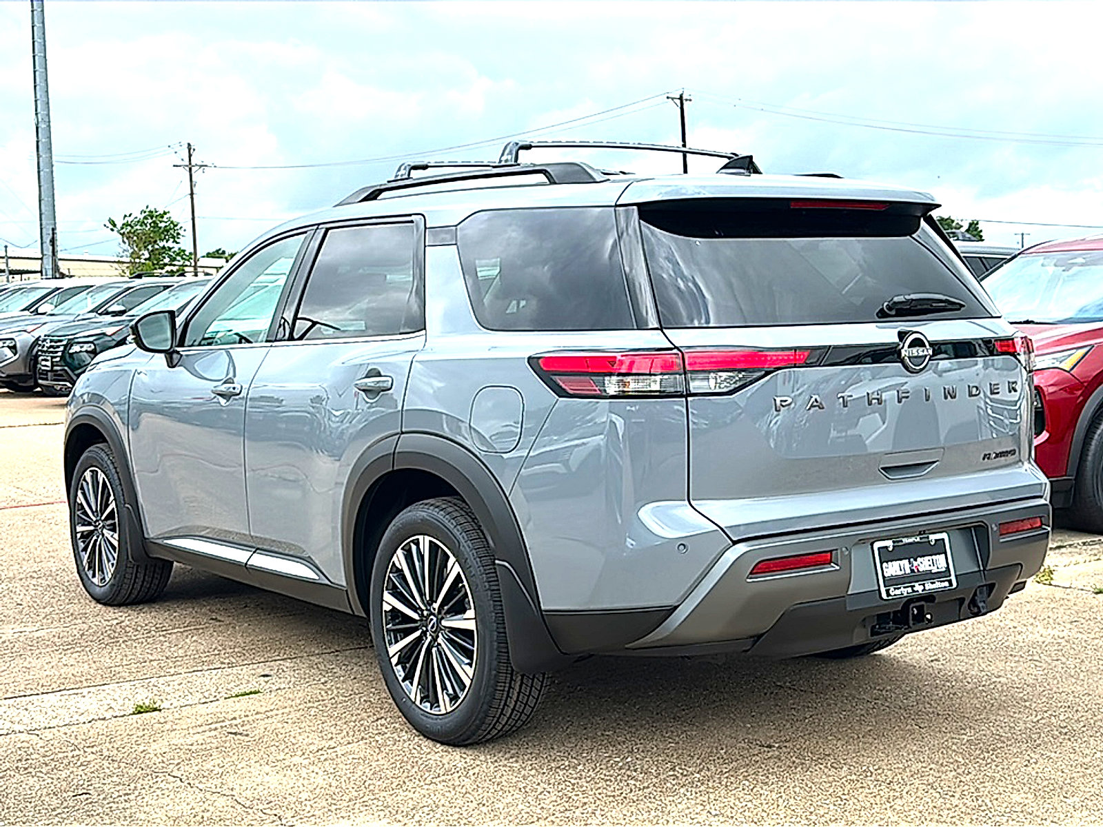 New 2026 Nissan Pathfinder Platinum w/ Lighting Package FWD image 6