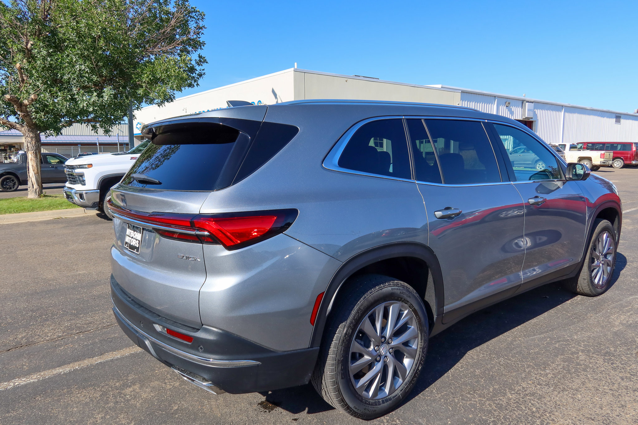 Used 2025 Buick Enclave Preferred FWD image 7