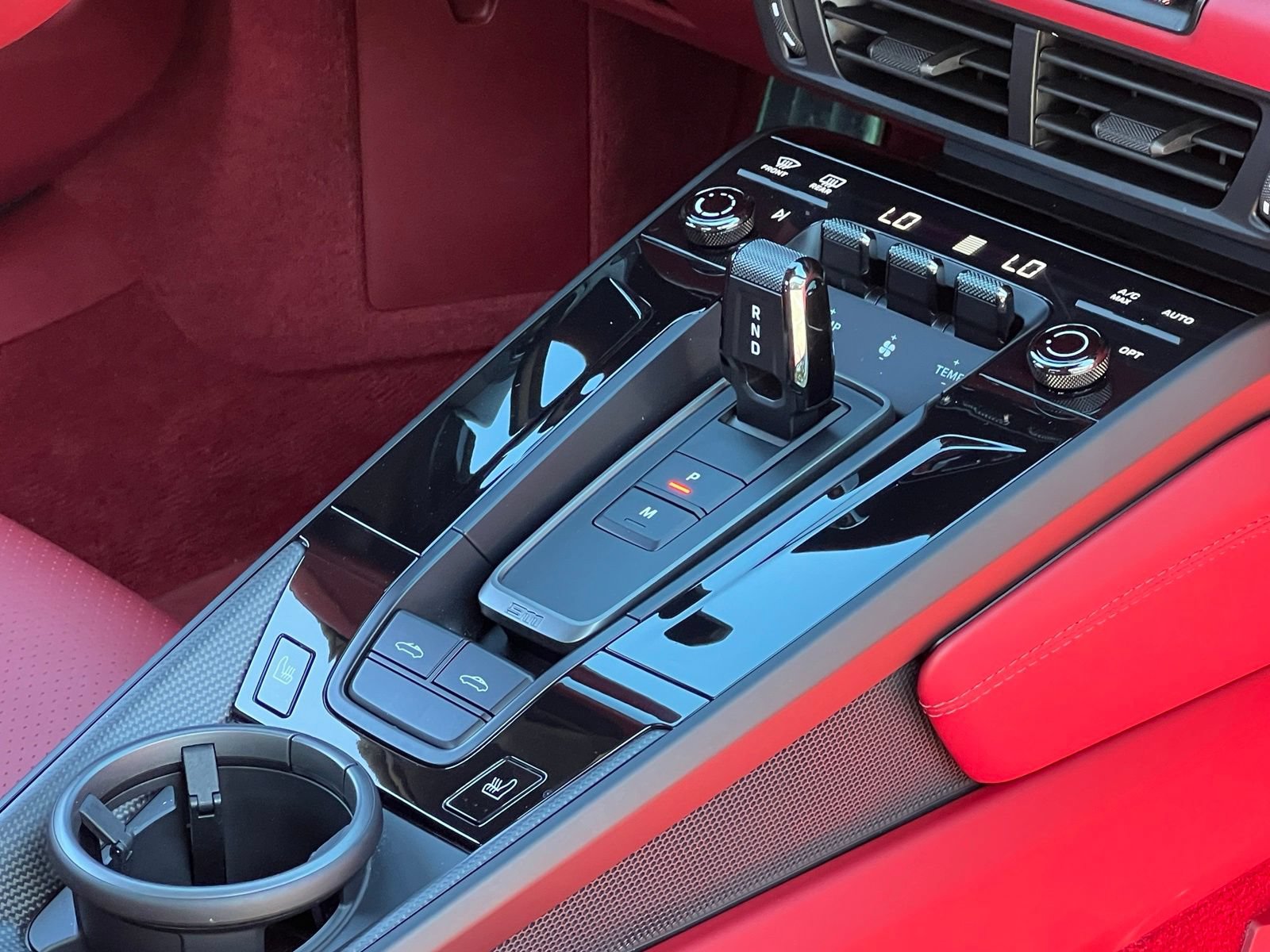 Certified 2026 Porsche 911 Targa 4 GTS AWD/4WD image 37